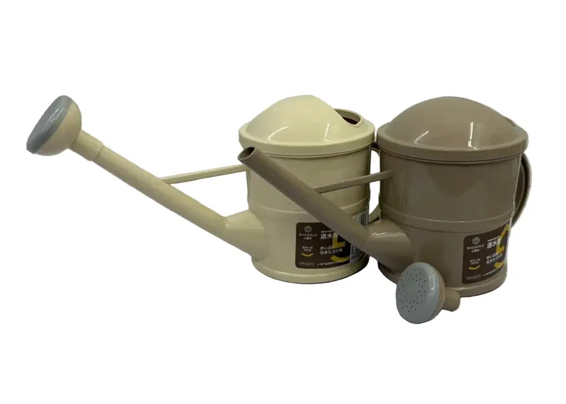 1.55L Watering Can With Short Spout 1