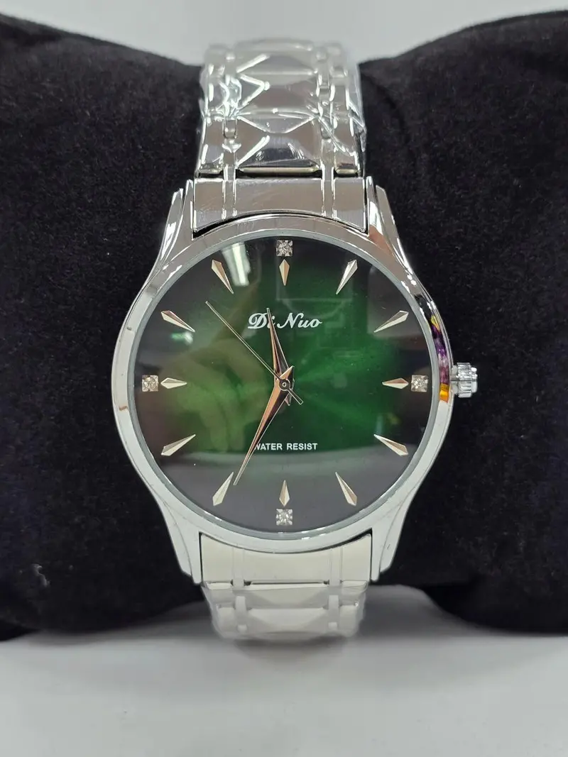 Di Nuo 5621G Men Green Dial Watch 1