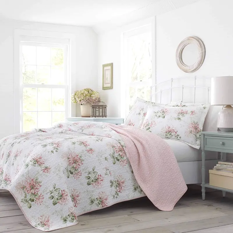 Laura Ashley Ushsa91060808 Honeysuckle Quilt Set, King, Pastel Pink 1