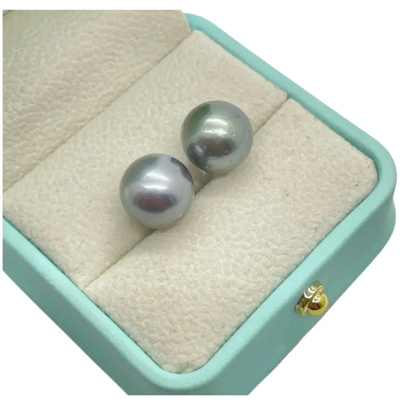 Pt900 Natural Black Pearl Earring 1