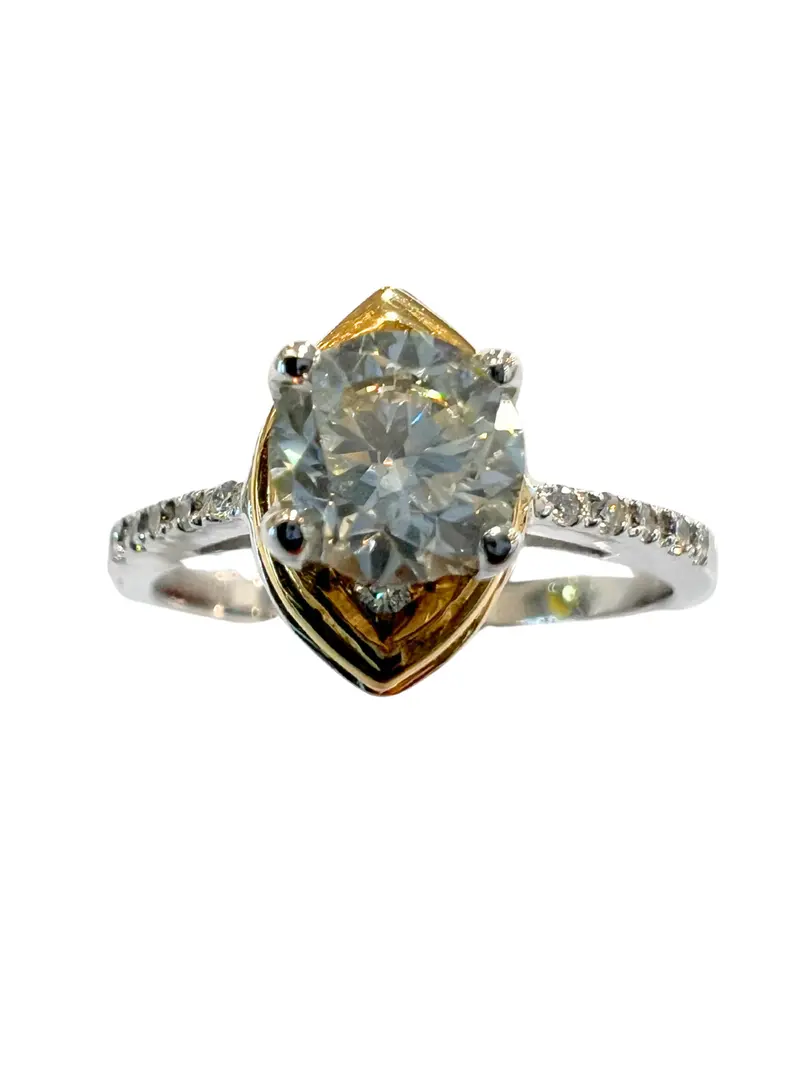 Round Brilliant 0.74 Carat Diamond Ring 1